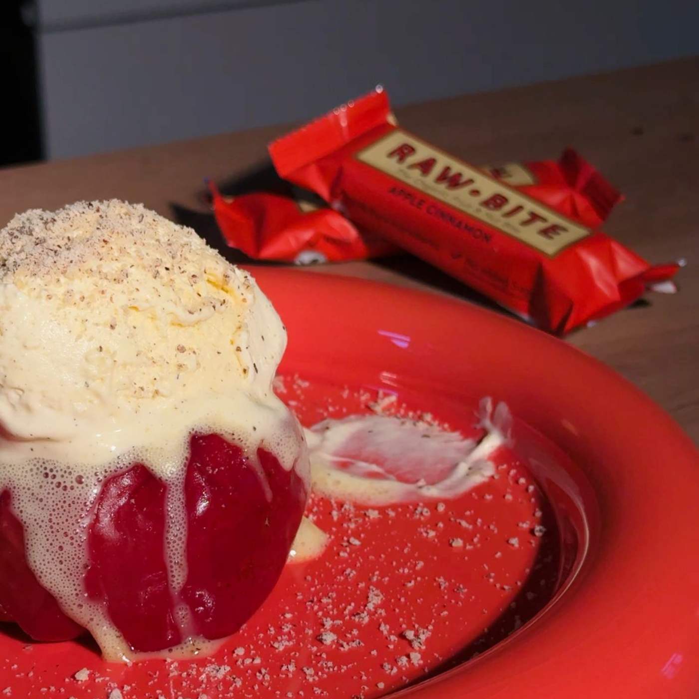 Bratapfel mit RAWBITE Cinnamon