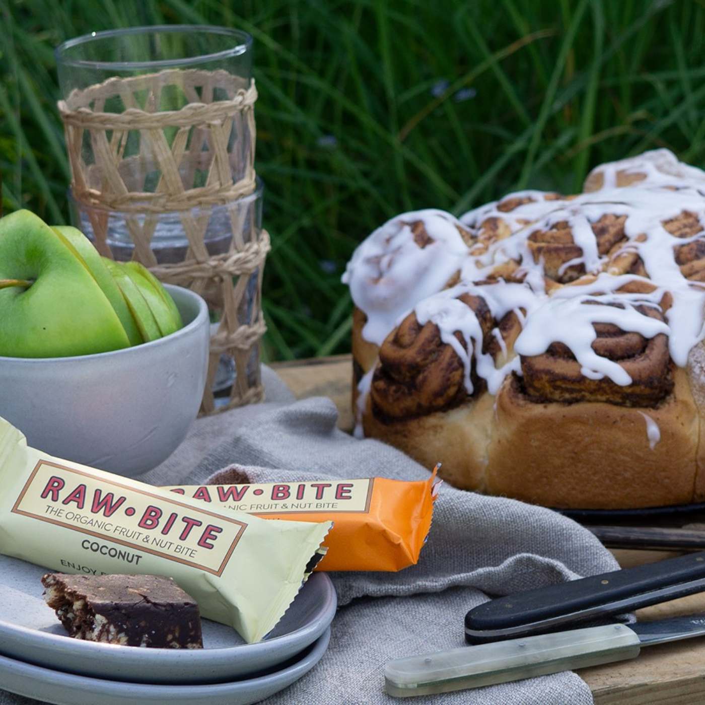 Zimtschnecken mit cremiger RAWBITE Füllung